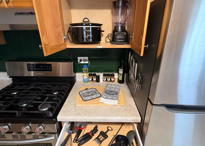 Family Friendly 3 Bedroom 2 Ba Near Navy Base * Waukegan
