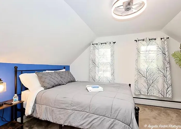 Family Friendly 3 Bedroom 2 Ba Near Navy Base