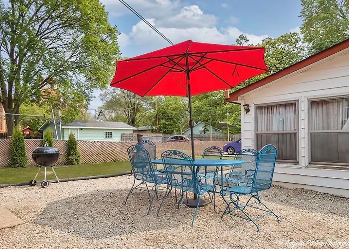 Family Friendly 3 Bedroom 2 Ba Near Navy Base Waukegan